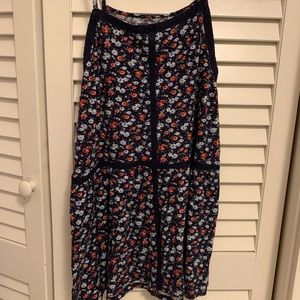 American Eagle XS Flowered Tank